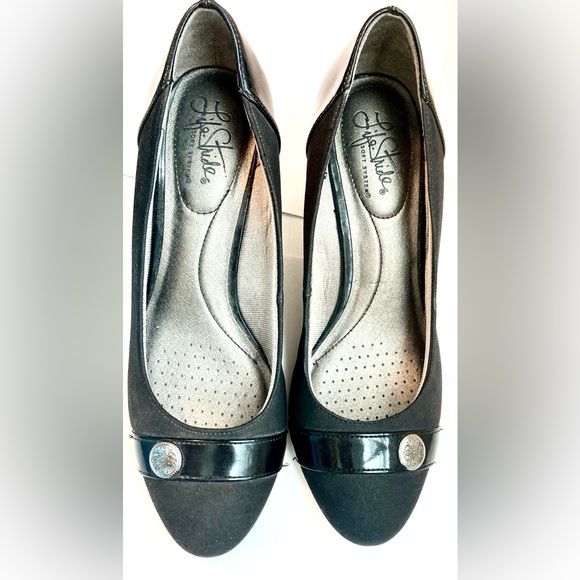 Life Stride Accented black heels Size 9.5 Like New My Loss Your Gain - Picture 2 of 5